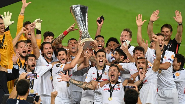 LIGA EUROPA. TEMPORADA 2019.2020. FINAL. JOGO ÚNICO. SEVILLA. ESPANHA. CAMPEÃO. INTERNAZIONALE DE MILÃO. ITÁLIA. VICE-CAMPEÃO.
