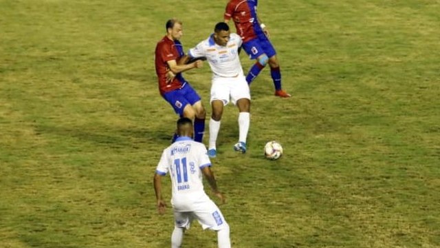 CAMPEONATO BRASILEIRO DA SÉRIE B. PRIMEIRA RODADA. PARANÁ CLUBE-PR. CONFIANÇA-SE.