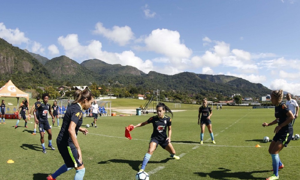 SELEÇÃO BRASILEIRA DE FUTEBOL FEMININO. GRANJA COMARY. CBF. CONFEDERAÇÃO BRASILEIRA DE FUTEBOL. CBF.