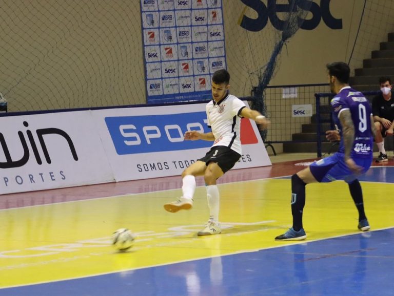 LIGA NACIONAL DE FUTSAL. PRIMEIRA FASE. GRUPO A. FASE D EGRUPOS. DÉCIMA RODADA. CORINTHIANS-SP. BRASÍLIA-DF.