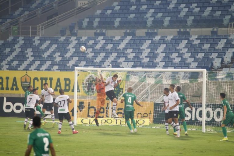CAMPEONAOT BRASILEIRO DA SÉRIE B DE 2020. PRIMEIRA FASE. NONA RODADA. FIGUEIRENSE-SC. CUIABÁ-MT.