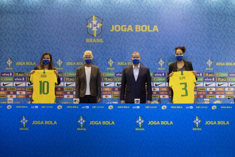 SELEÇÃO BRASILEIRA DE FUTEBOL FEMININO. CBF. CONFEDERAÇÃO BRASILEIRA DE FUTEBOL.
