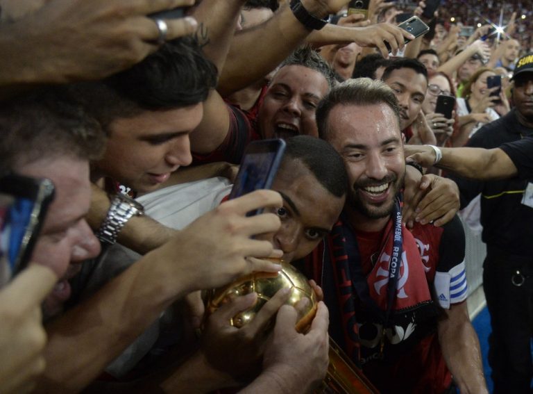 FLAMENGO-RJ. VENDA DOS JOGADORES.