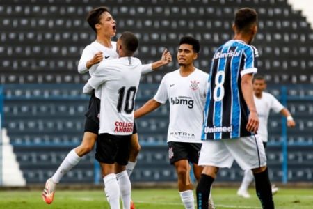 CAMPEONATO BRASILEIRO DE FUTEBOL SUB-20 DE 2020. PRIMEIRA FASE. PRIMEIRA RODADA. CORINTHIANS-SP. GRÊMIO-RS.