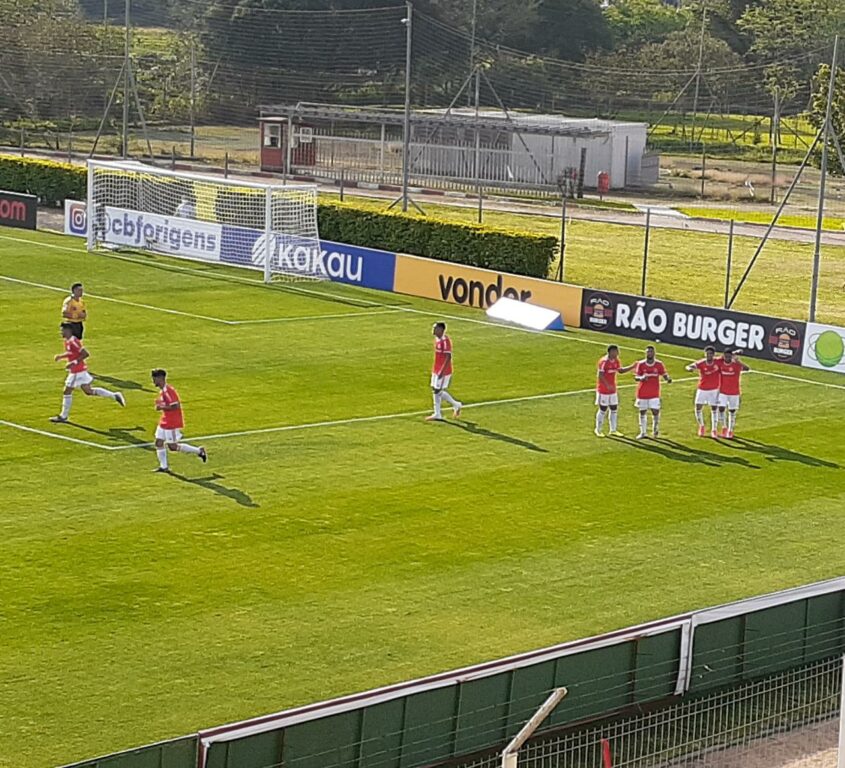 CAMPEONATO BRASILEIRO DE FUTEBOL SUB-20. PRIMEIRA FASE. PRIMEIRA RODADA. INTERNACIONAL-RS. FLAMENGO-RJ.