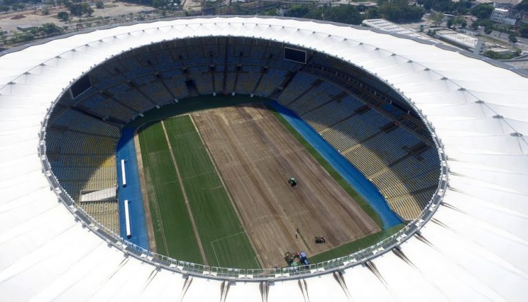 MARACANÃ. COM PÚBLICO.