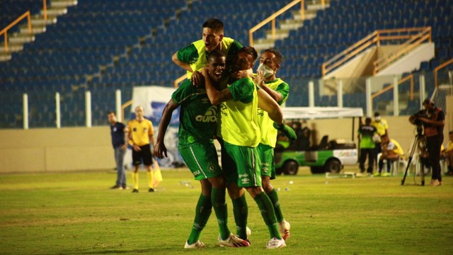 CAMPEONATO BRASILEIRO DA SÉRIE B DE 2020. PRIMEIRA FASE. DÉCIMA NONA RODADA. CHAPECOENSE-SC. CONFIANÇA-SE.