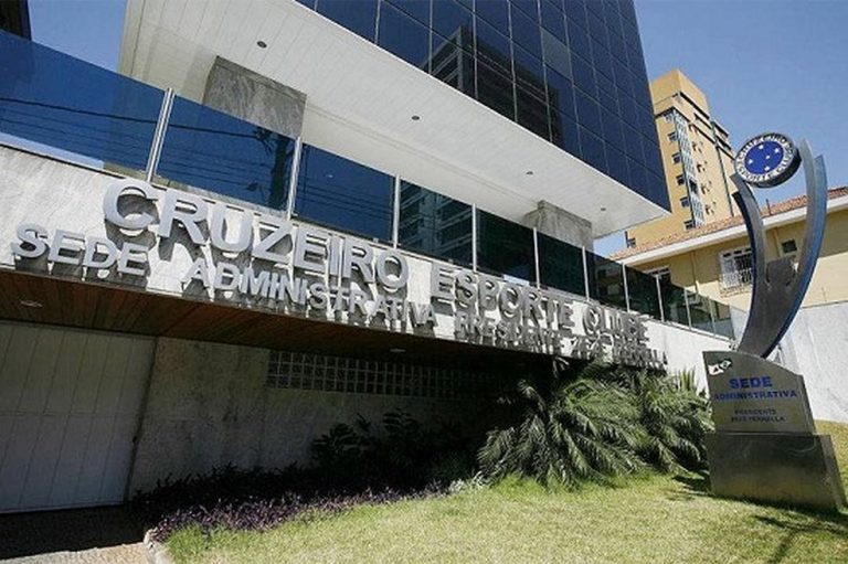 CRUZEIRO-MG. DÍVIDA COM A FIFA. FIM.