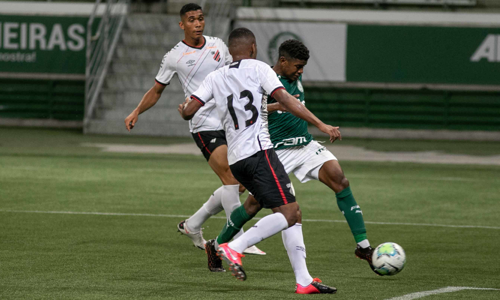 CAMPEONATO BRASILEIRO DE FUTEBOL SUB-20. PRIMEIRA FASE. DÉCIMA QUARTA RODADA. ATHLETICO-PR. CRUZEIRO-MG. VITÓRIA-BA. ATHLETICO-PR. PALMEIRAS-SP.