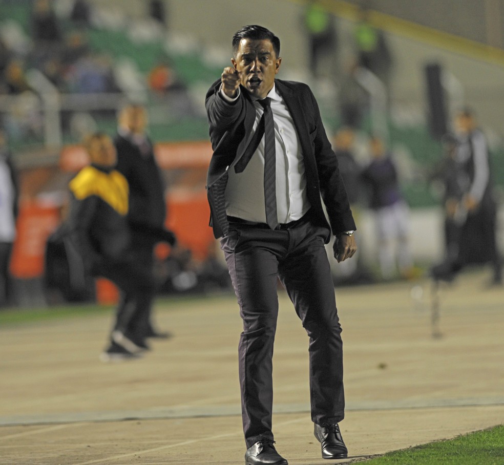 CÉSAR FARÍAS. TÉCNICO DA SELEÇÃO BOLIVIANA.