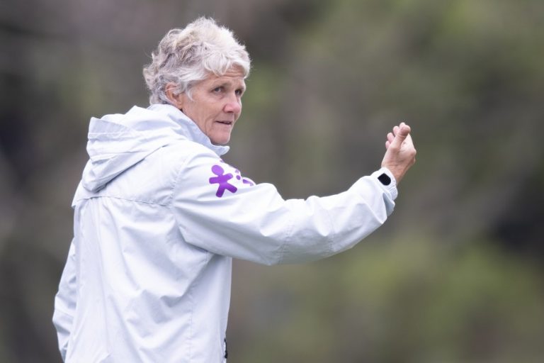 SELEÇÃO BRASILEIRA DE FUTEBOL FEMININA.