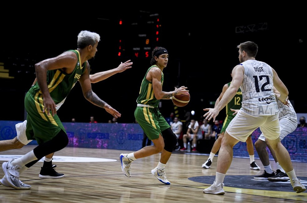 BASQUETE. BRASIL. PARAGUAI. ELIMINATÓRIAS DA COPA AMÉRICA.