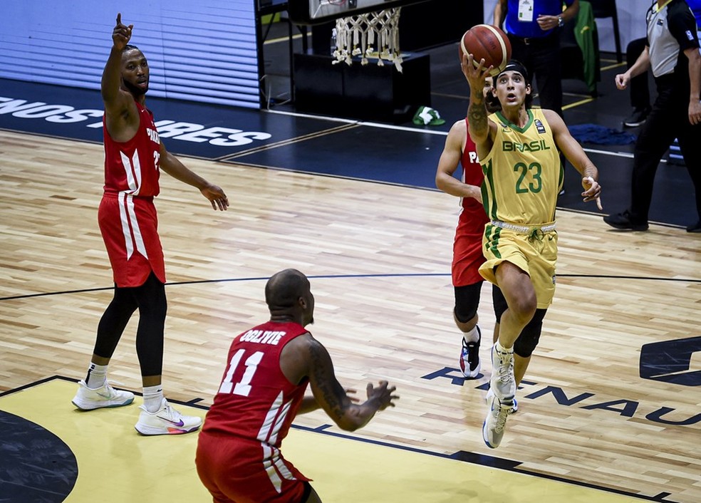 SELEÇÕA BRASILEIRA DE BASQUETE.