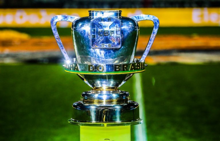 COPA DO BRASIL DE 2020. QUARTAS DE FINAL. GRÊMIO-RS. INTERNACIONAL-RS. PALMEIRAS-SP. SÃO PAULO-SP. AMÉRICA-MG. CEARÁ-CE. CUIABÁ-MT. FLAMENGO-RJ.