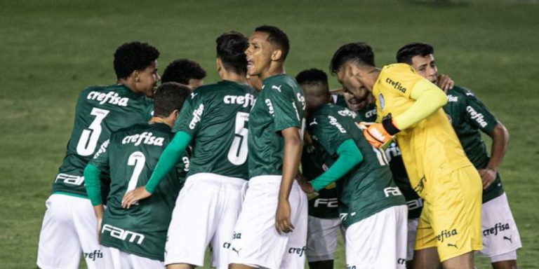 CAMPEONATO BRASILEIRO DE FUTEBOL SUB-17. PRIMEIRA FASE. SÉTIMA RODADA. GRUPO A. CHAPECOENSE-SC. ATLÉTICO-MG. PALMEIRAS-SP. CORINTHIANS-SP.