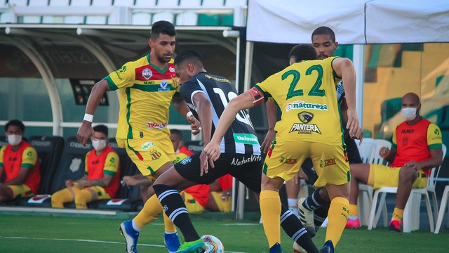 CAMPEONATO BRASILEIRO DA SÉRIE B DE 2020. PRIMEIRA FASE. VIGÉSIMA TERCEIRA RODADA. SAMPAIO CORRÊA-MA. FIGUEIRENSE-SC.