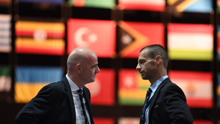 UEFA. UNIÃO DAS ASSOCIAÇÕES EUROPEIAS DE FUTEBOL. FIFA.