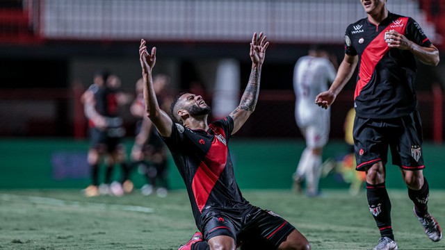 CAMPEONATO BRASILEIRO DE SÉRIE A DE 2020. PRIMEIRA FASE. VIGÉSIMA SEXTA RODADA. ATLÉTICO-GO. FLUMINENSE-RJ.