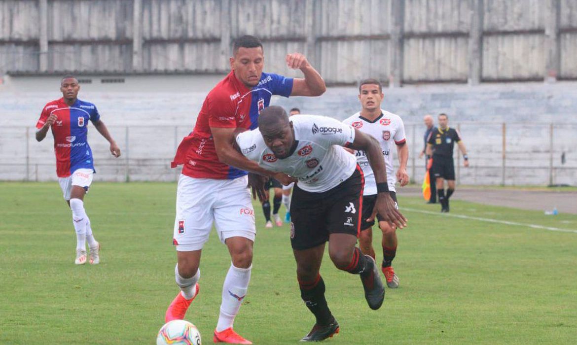 CAMPEONATO BRASILEIRO DA SÉRIE B DE 2020. PRIMEIRA FASE. TRIGÉSIMA RODADA. BRASIL DE PELOTAS-RS. PARANÁ CLUBE-PR.