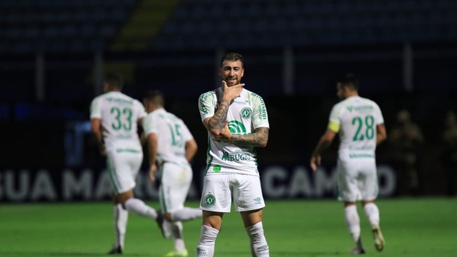 CAMPEONATO BRASILEIRO DA SÉRIE B DE 2020. PRIEMIRA FASE. VIGÉSIMA SÉTIMA RODADA. CHAPECOENSE-SC. AVAÍ-SC.