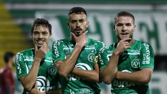 CAMPEONATO BRASILEIRO DA SÉRIE B DE 2020. PRIMEIRA FASE. TRIGÉSIMA TRIGÉSIMA RODADA. CHAPECOENSE-SC. PARANÁ CLUBE-PR.