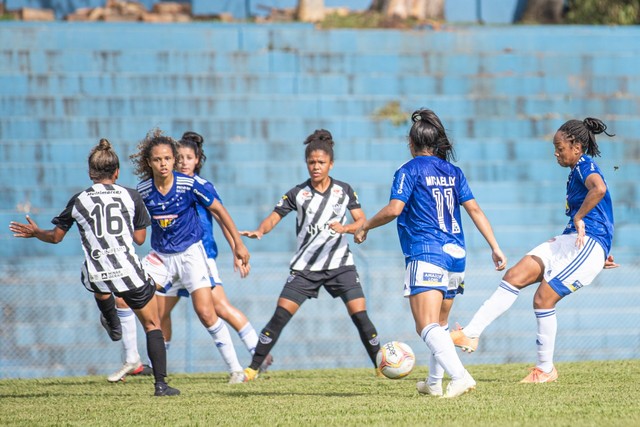 CAMPEONATO MINEIRO DE FUTEBOL FEMININO DE 2020. PRIMEIRA FASE. SEGUNDA RODADA. CRUZEIRO-MG. ATLÉTICO-MG.