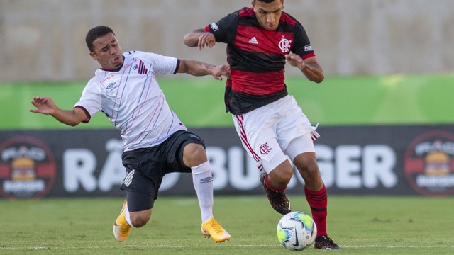 CAMPEONATO BRASILEIRO DE FUTEBOL SUB-17. SEMIFINAL. JOGO DE IDA. FLAMENGO-RJ. ATHLETICO-PR.