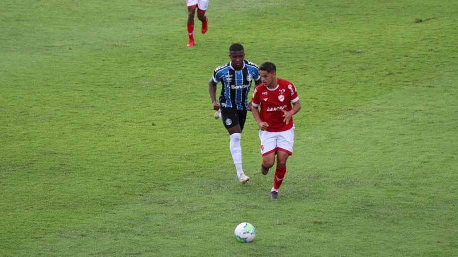 CAMPEONATO BRASILEIRO DE FUTEBOL APSIRANTES. SUB-23. FASE DE GRUPOS. SEGUNDA FASE. QUARTA RODADA. GRUPO C. CEARÁ-CE. GRÊMIO-RS. AVAÍ-SC. VILA NOVA-GO. GRUPO D. FLUMINENSE-RJ. CORINTHIANS-SP. RED BULL BRAGANTINO-SP. JUVENTUDE-RS.