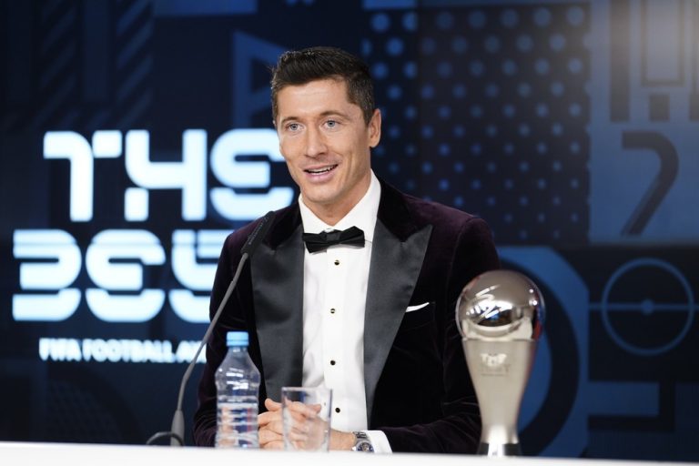 LEWANDOWSKI. POLÔNIA. MELHOR DO MUNDO.
