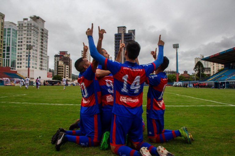 CAMPEONATO BRASILEIRO DA SÉRIE D DE 2020. OITAVAS DE FINAL. JOGO DE IDA. MARCÍLIO DIAS-SC. GOIANÉSIA-GO. GOIÂNIA-GO. NOVORIZONTINO-SP.