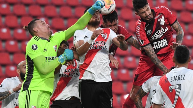 TAÇA LIBERTADORES DA AMÉRICA DE 2020. OITAVAS DE FINAL. JOGO DE VOLTA. RIVER PLATE. ARGENTINA. CLASSIFICADO. ATHLETICO-PR. BRASIL. ELIMINADO.