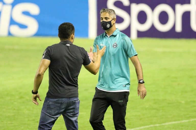 RODRIGO SANTANA. CORITIBA-PR. DEMISSÃO.