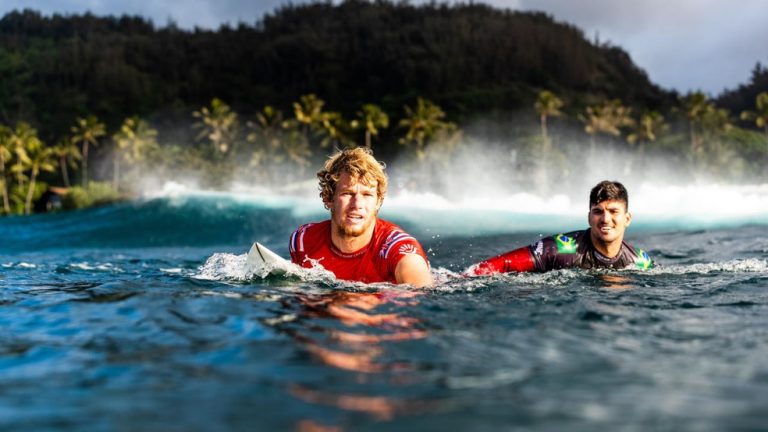 GABRIL MEDINA. JOHN JOHN FLORENCE. ETAPA DE PIPELINE.