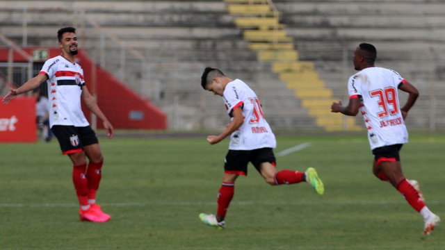 CAMPEONATO BRASILEIRO DA SÉRIE B DE 2020. PRIMEIRA FASE. TRIGÉSIMA SEGUNDA RODADA. BOTAFOGO-SP. PARANÁ CLUBE-PR.
