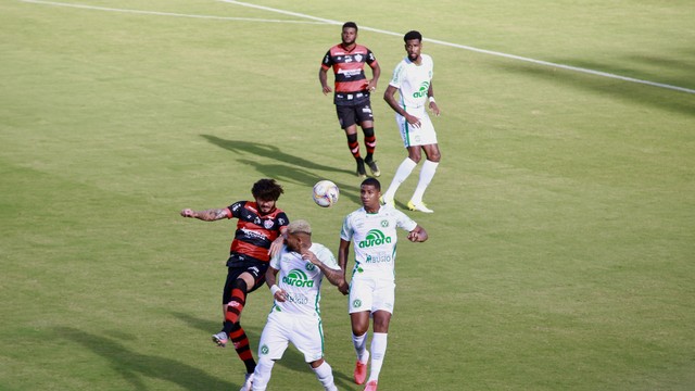 CAMPEONATO BRASILEIRO DA SÉRIE B DE 2020. PRIMEIRA FASE. TRIGÉSIMA QUINTA RODADA. CHAPECOENSE-SC. VITÓRIA-BA.