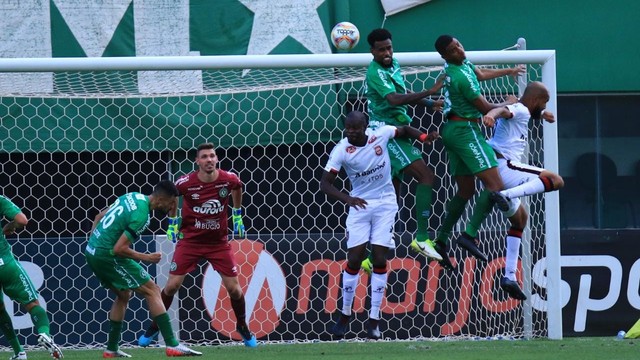 CAMPEONATO BRASILEIRO DA SÉRIE B DE 2020. PRIMEIRA FASE. TRIGÉSIMA SEGUNDA RODADA. CHAPECOENSE-SC. BRASIL DE PELOTAS-RS.