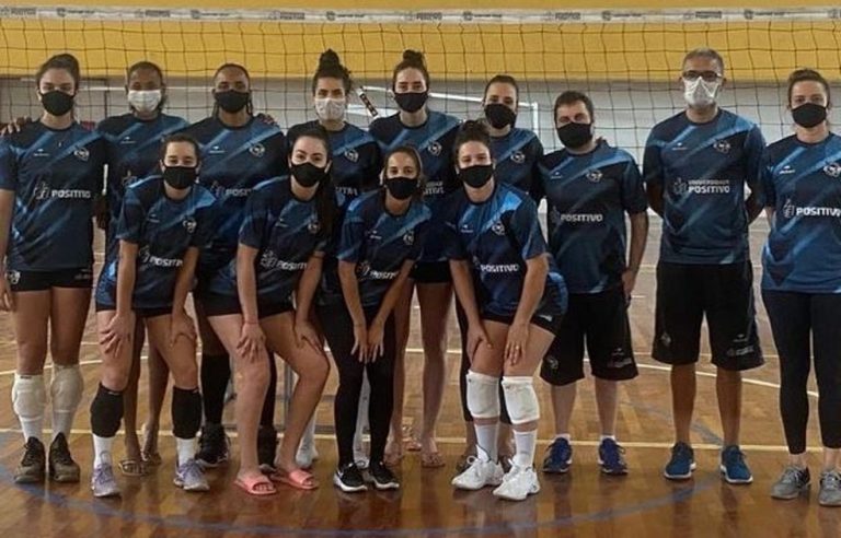 VÔLEI FEMININO. CURITIBA-PR.