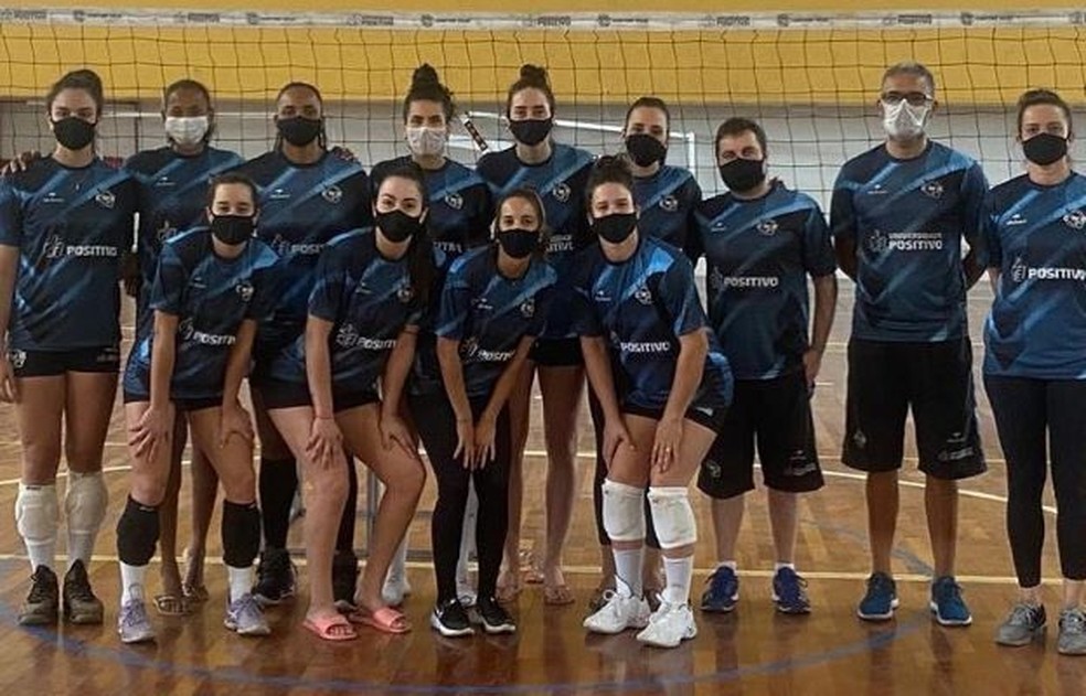 VÔLEI FEMININO. CURITIBA-PR.