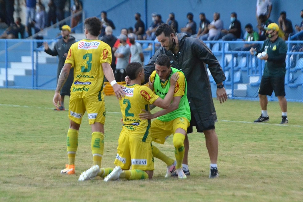 CAMPEONATO BRASILEIRO DA SÉRIE D DE 2020. QUARTAS DE FINAL. JOGOS DE VOLTA. SEGUNDA PARTIDA. MIRASSOL-SP. CLASSIFICADO. APARECIDESE-GO. ELIMINADO. AMÉRICA-RN. ELIMINADO. FLORESTA-CE. CLASSIFICADO. NOVORIZONTINO-SP. CLASSIFICADO. FAST-AM. ELIMINADO. ALTOS-PI CLASSIFICADO. MARCÍLIO DIAS-SC. ELIMINADO. SEMIFINAIS. ALTOS-PI. MIRASSOL-SP. NOVORIZONTINO-SP. FLORESTA-CE.