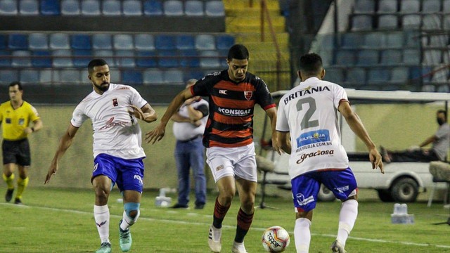 CAMEPOANTO BRASILEIRO DA SÉRIE B DE 2020. PRIMEIRA FASE. TRIGÉSIMA SÉTIMA RODADA. OESTE-SP. PARANÁ CLUBE-PR.