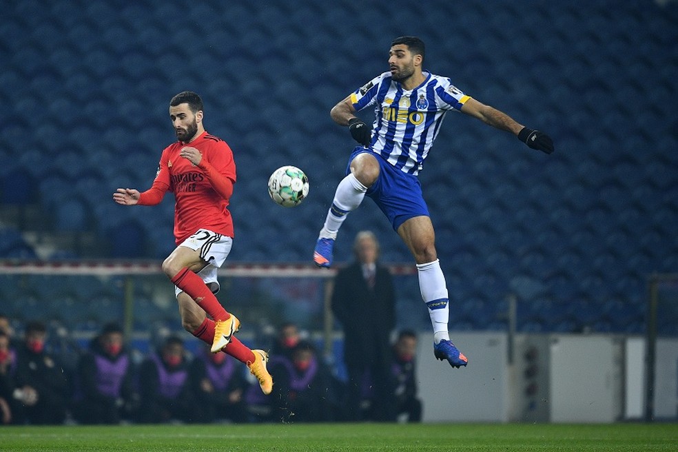 CAMPEONATO PORTUGUÊS. PRIMEIRA FASE. DÉCIMA QUARTA RODADA. PORTO. PORTUGAL. BENFICA. PORTUGAL.