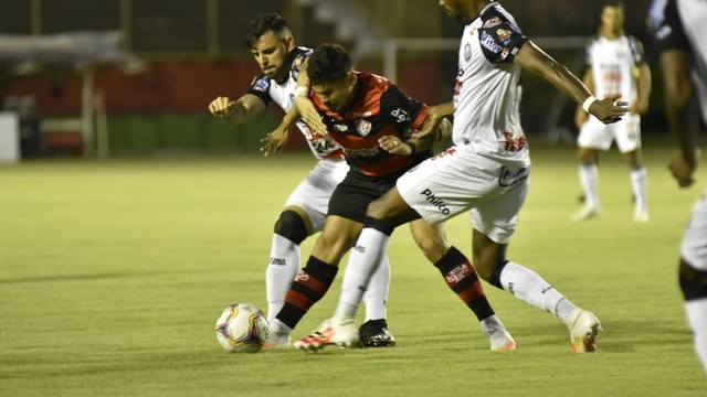 CAMPEONATO BRASILEIRO DA SÉRIE B DE 2020. PRIMEIRA FASE. TRIGÉSIMA SEGUNDA RODADA. VITÓRIA-BA. OPERÁRIO-PR.