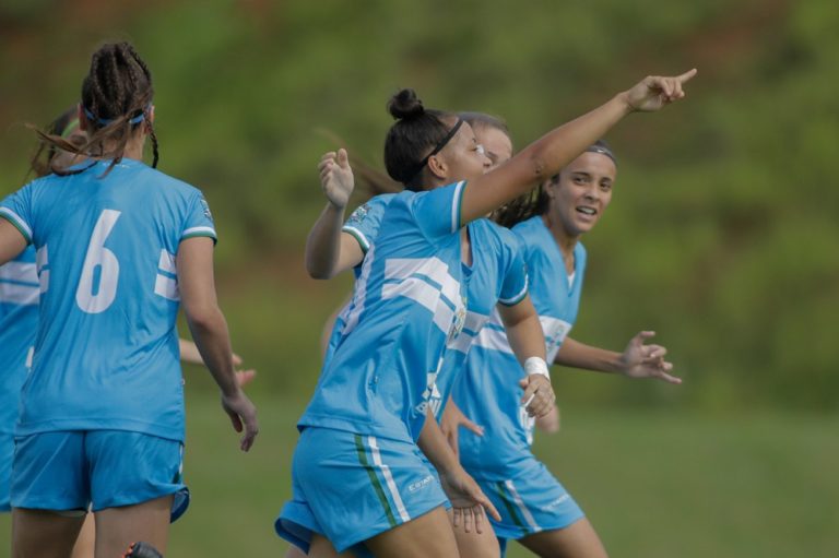 CAMPEONATO BRASILEIRO DE FUTEBOL FEMININO SUB-18 DE 2020. PRIMEIRA FASE. QUINTA RODADA. GRUPO E. AVAÍ/KINDERMANN-SC. SÃO FRANCISCO-BA.