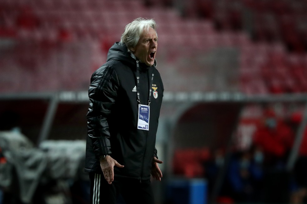 CAMPEONATO PORTUGUÊS. PRIMEIRA FASE. BENFICA. PORTUGAL. JORGE JESUS. FAMALICÃO. PORTUGAL. DÉCIMA OITAVA RODADA.