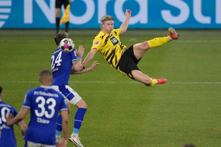 CAMPEONATO ALEMÃO. BUNDESLIGA. PRIMEIRA FASE. VIGÉSIMA SEGUNDA RODADA. BORUSSIA DORTMUND. ALEMANHA. SCHALKE 04. ALEMANHA.