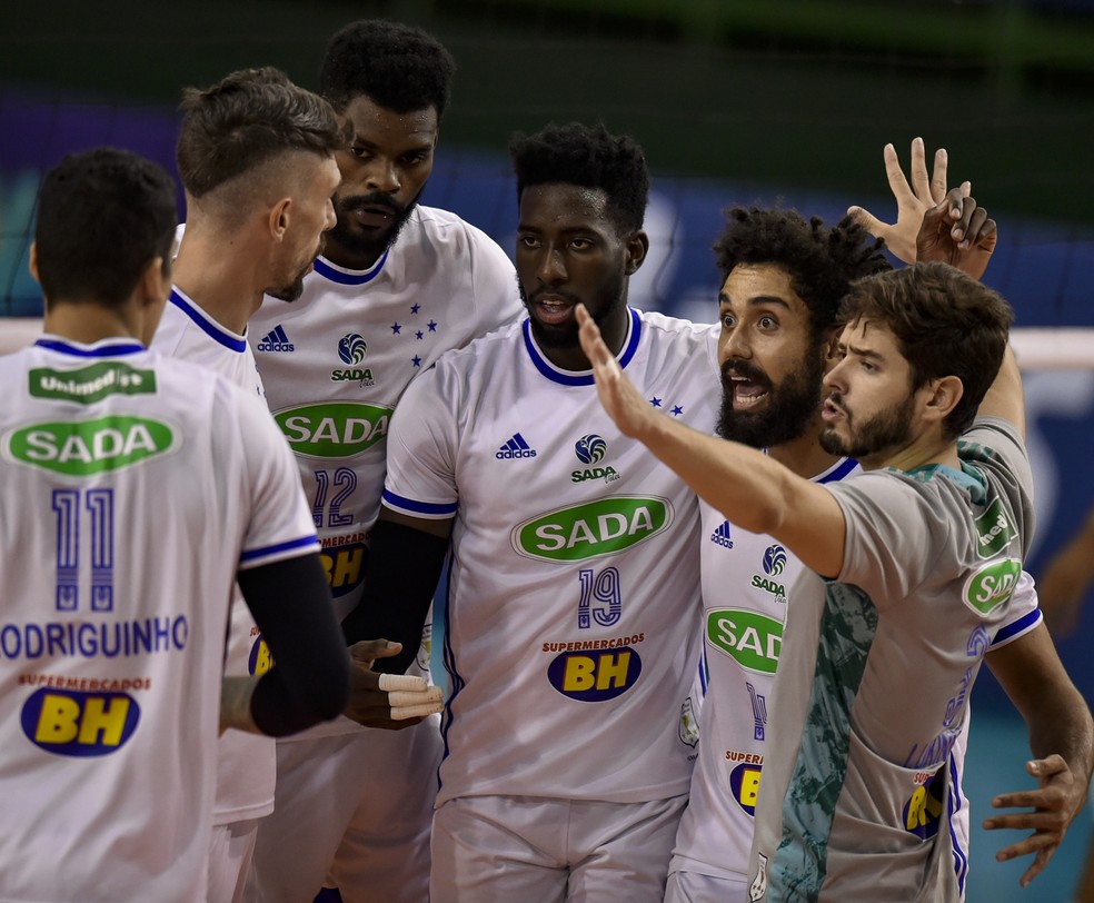 SUPER LIGA DE VÔLEI MASCULINO. PRIEMIRA FASE. CRUZEIRO-MG. UBERLÂNDIA-MG.