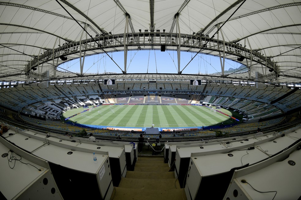 MARACANÃ. PELÉ. EDSON ARANTES DO NASCIMENTO.