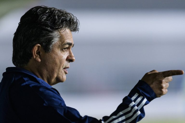 NEY FRANCO. TREINADOR. CRUZEIRO-MG. SELEÇÃO BRASILEIRA SUB-20. SPORT-PE. VITÓRIA-BA. BOTAFOGO-RJ. FLAMENGO-RJ. IPATINGA-MG. GOIÁS-GO.