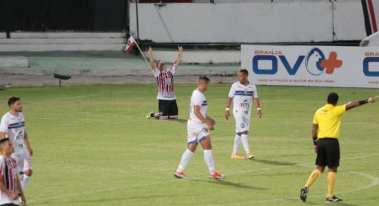 CAMPEONATO PERNAMBUCANO DE 2021. PRIMEIRA FASE. PRIMEIRA RODADA. SANTA CRUZ-PE. VITÓRIA-PE.