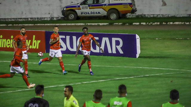 CAMPEONATO MINEIRO. PRIMEIRA FASE. QUARTA RODADA. BOA ESPORTE-MG. COIMBRA-MG.